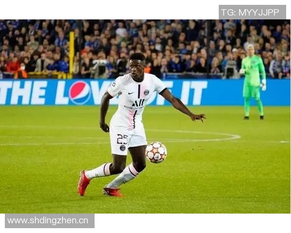 门德斯闪耀登场仅7分钟任意球世界波助巴黎领先